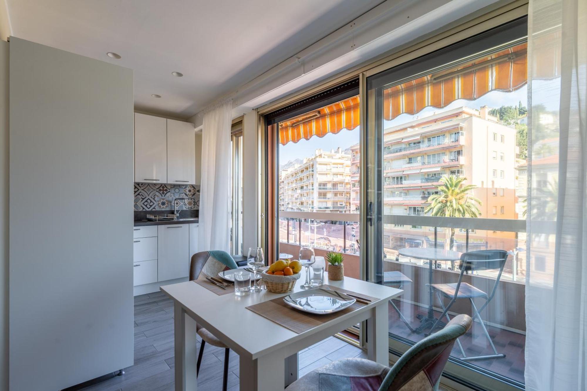 Fabuleux Appartement 2 Personnes Au Coeur De Menton, Climatise Et Proche Gares Routiere Et Sncf Luaran gambar