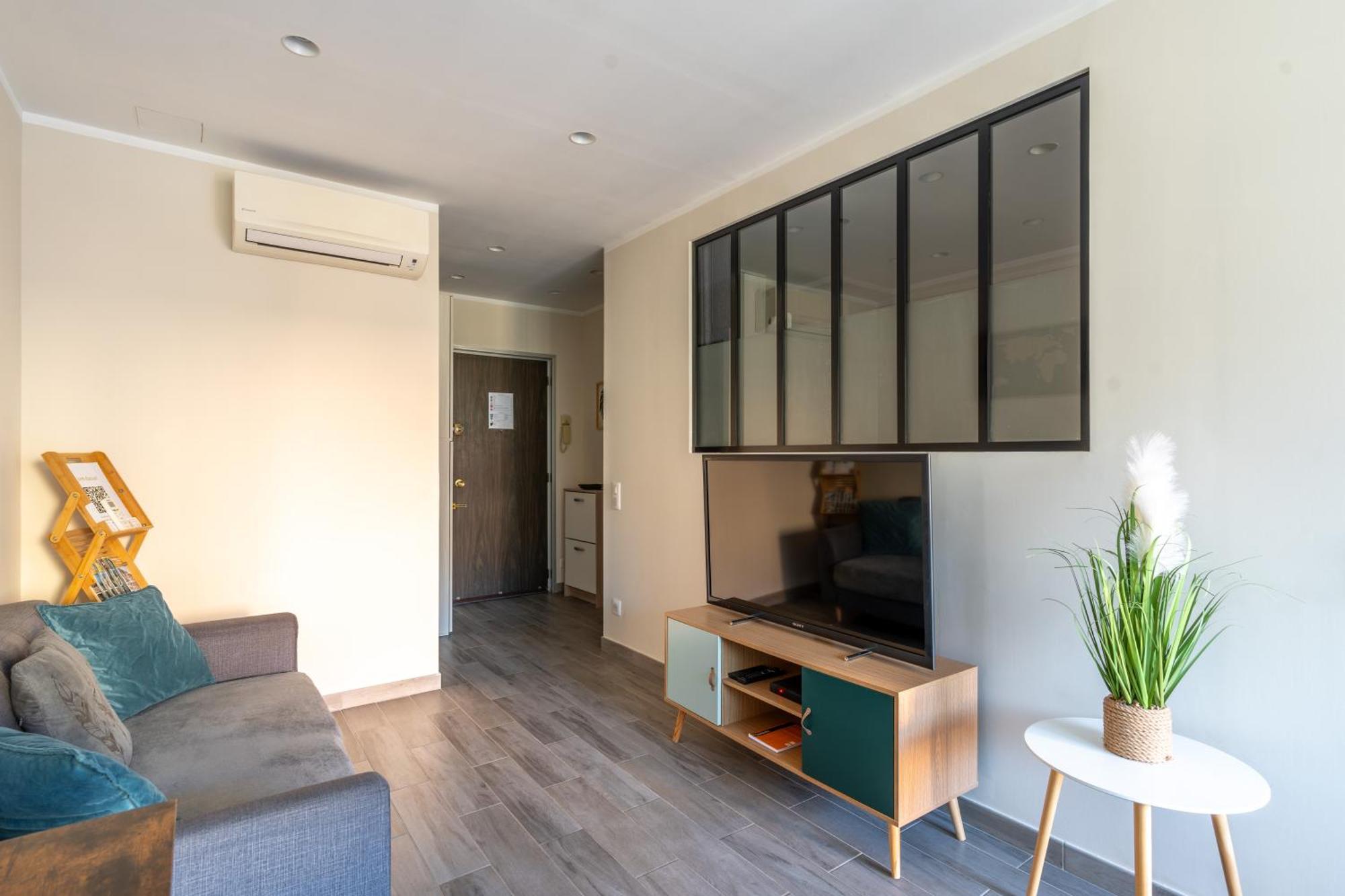 Fabuleux Appartement 2 Personnes Au Coeur De Menton, Climatise Et Proche Gares Routiere Et Sncf Luaran gambar