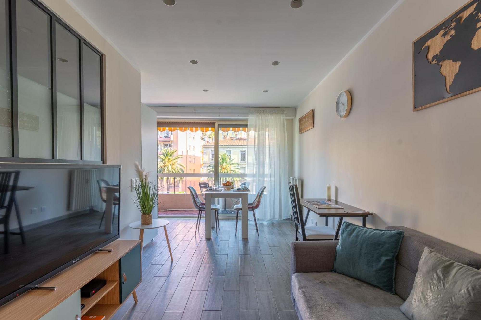 Fabuleux Appartement 2 Personnes Au Coeur De Menton, Climatise Et Proche Gares Routiere Et Sncf Luaran gambar