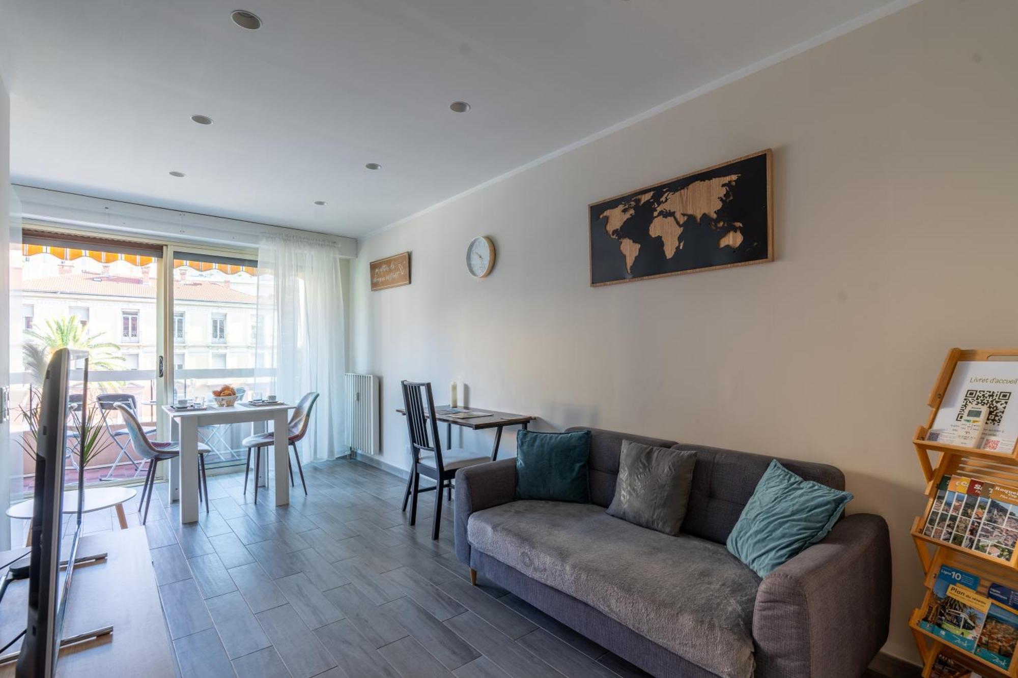 Fabuleux Appartement 2 Personnes Au Coeur De Menton, Climatise Et Proche Gares Routiere Et Sncf Luaran gambar