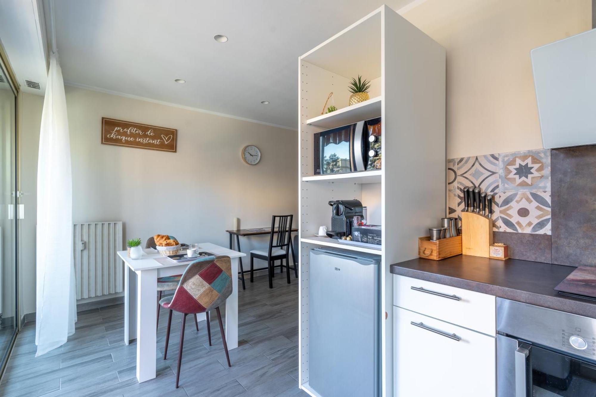 Fabuleux Appartement 2 Personnes Au Coeur De Menton, Climatise Et Proche Gares Routiere Et Sncf Luaran gambar